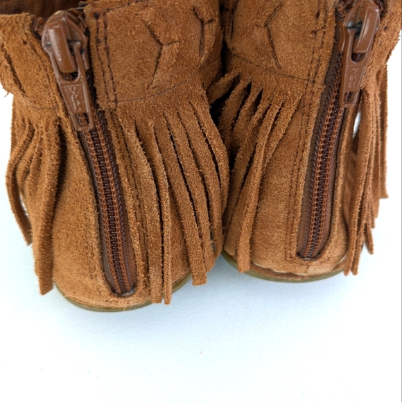 MINNETONKA Fringe Thong Sandals - Picture 3 of 6